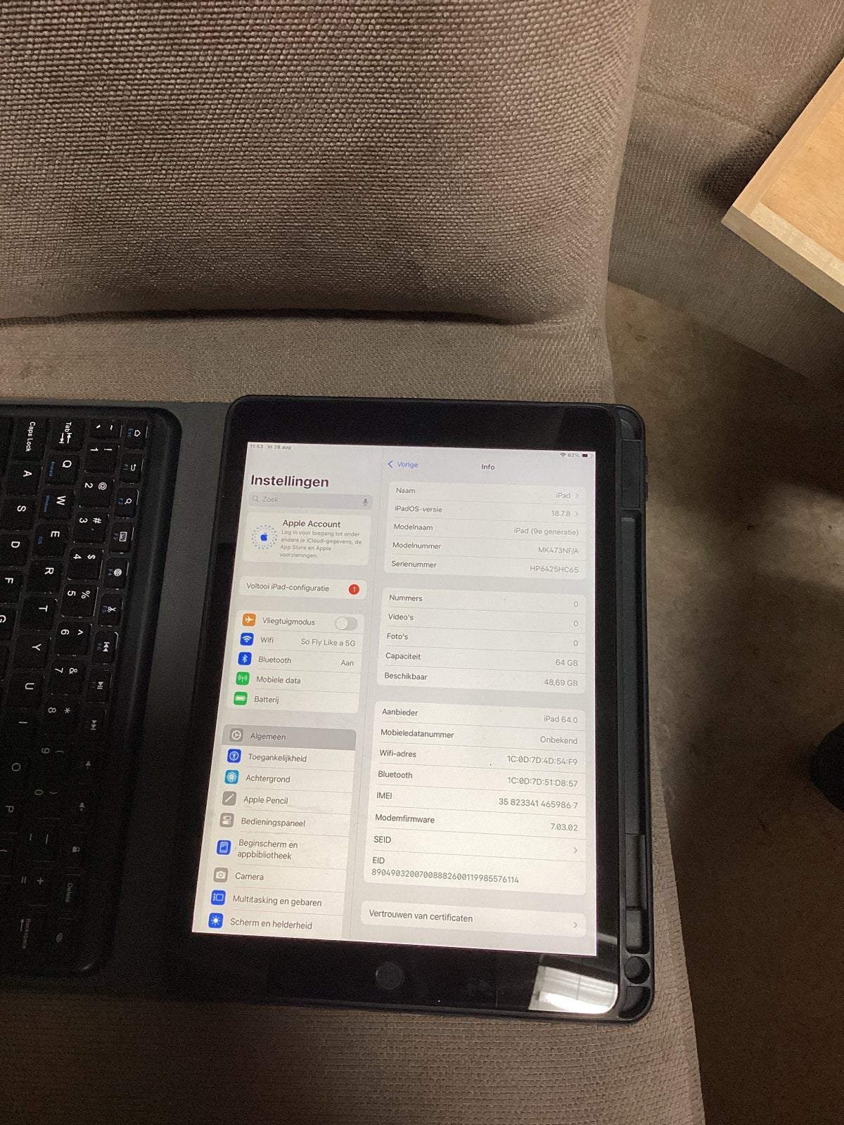 Apple iPad 64GBmet Simkaart optie 9 gen, Gebruikt, Apple iPad, Zwart, 64 GB