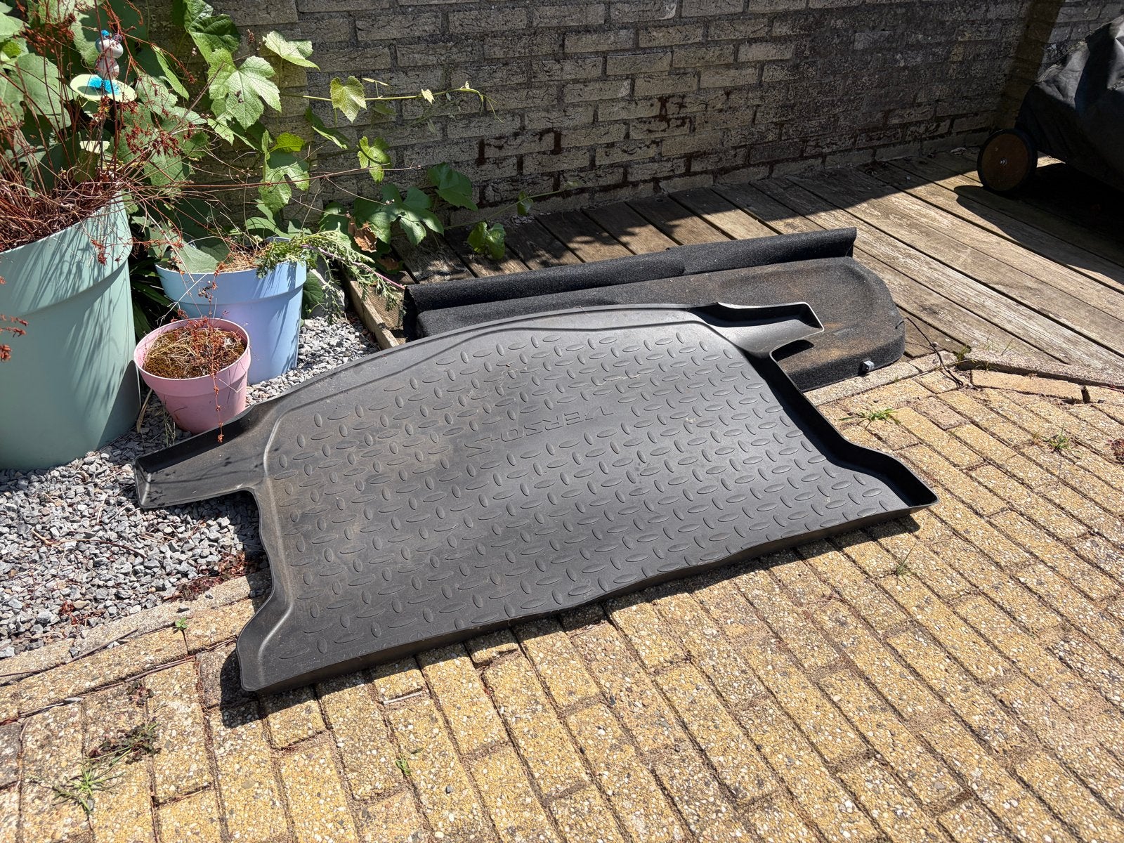 Verso hoedenplank en rubber kofferbakmat, Ophalen, Gebruikt