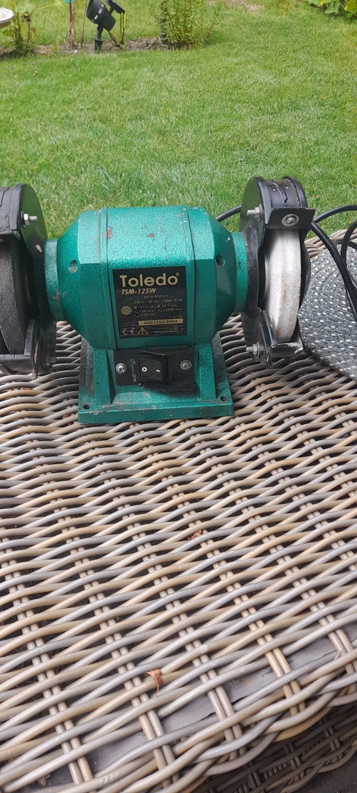 Goede slijpmachine, Doe-het-zelf en Verbouw, Gereedschap | Slijpmachines, Ophalen, Zo goed als nieuw, Minder dan 700 watt, Werkbankslijpmachine