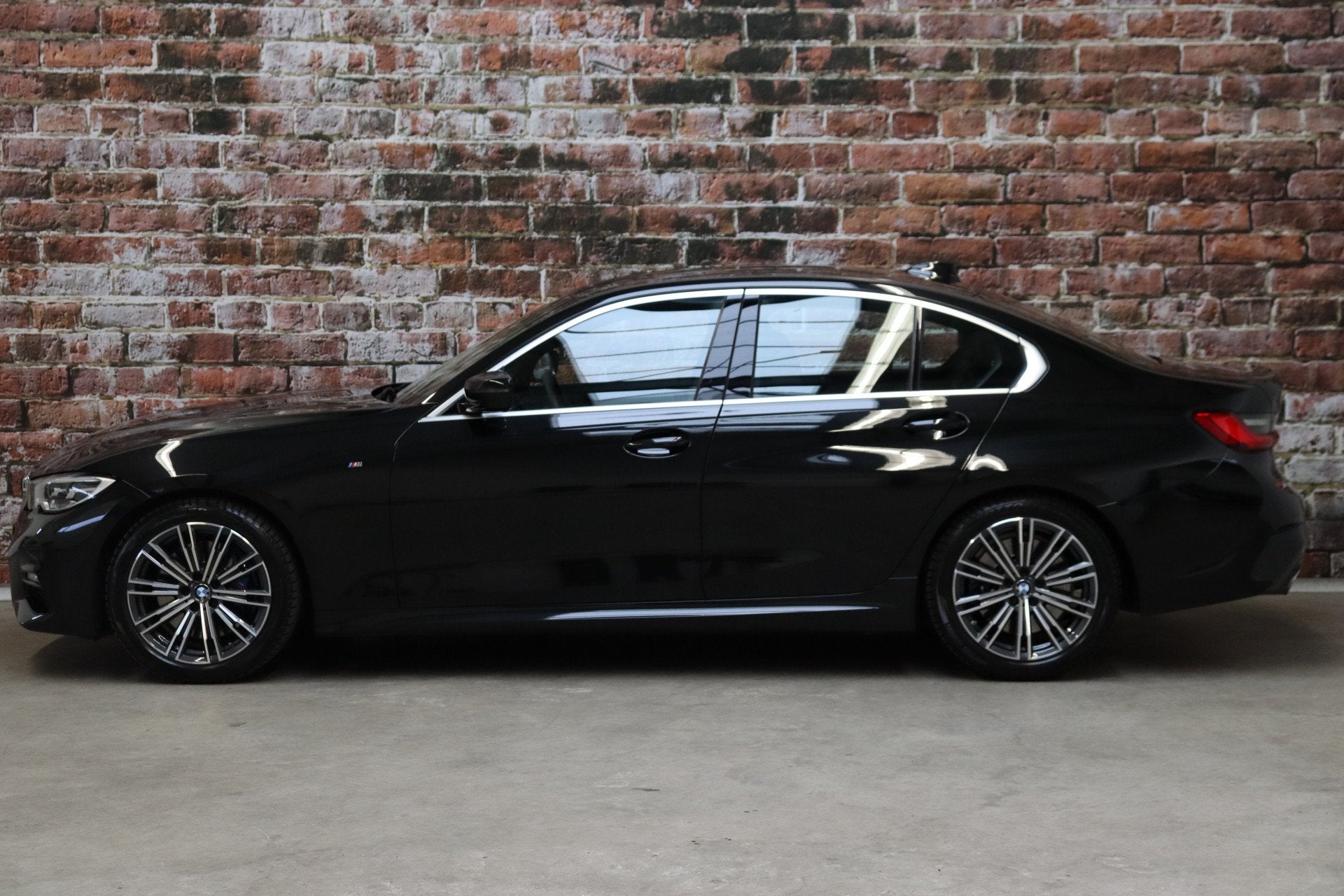 BMW 3 Serie Sedan 330i High Executive M Sport Pakket Automaa, Automaat, 1998 cc, Achterwielaandrijving, Gebruikt