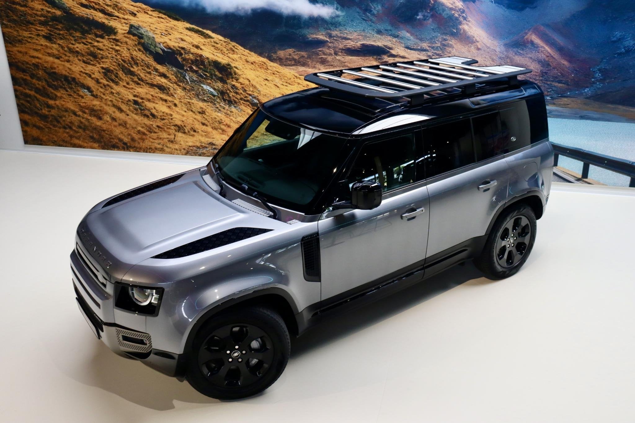 Land Rover Defender 110 P400e 110 X-Dynamic HSE PANO|TrkHk|V, Automaat, Automatische klimaatregeling, 404 pk, Gebruikt