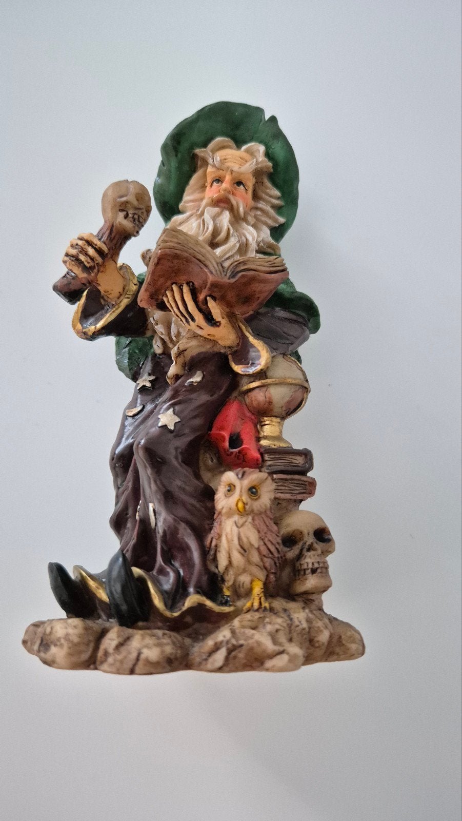 Gedetailleerd Poly Stone Beeldje van Tovenaar met Uil, Ophalen of Verzenden