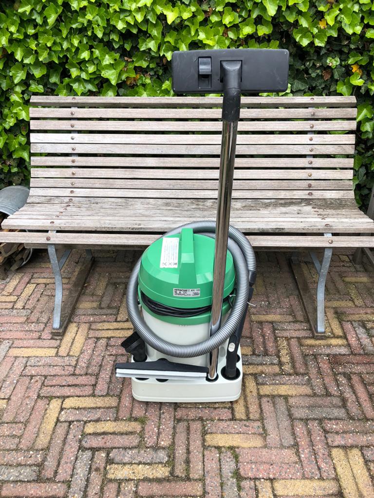 Hitachi water / stofzuiger WDE 1200, Witgoed en Apparatuur, Stofzuigers, Ophalen, Overige merken, Zo goed als nieuw, Industriële stofzuiger