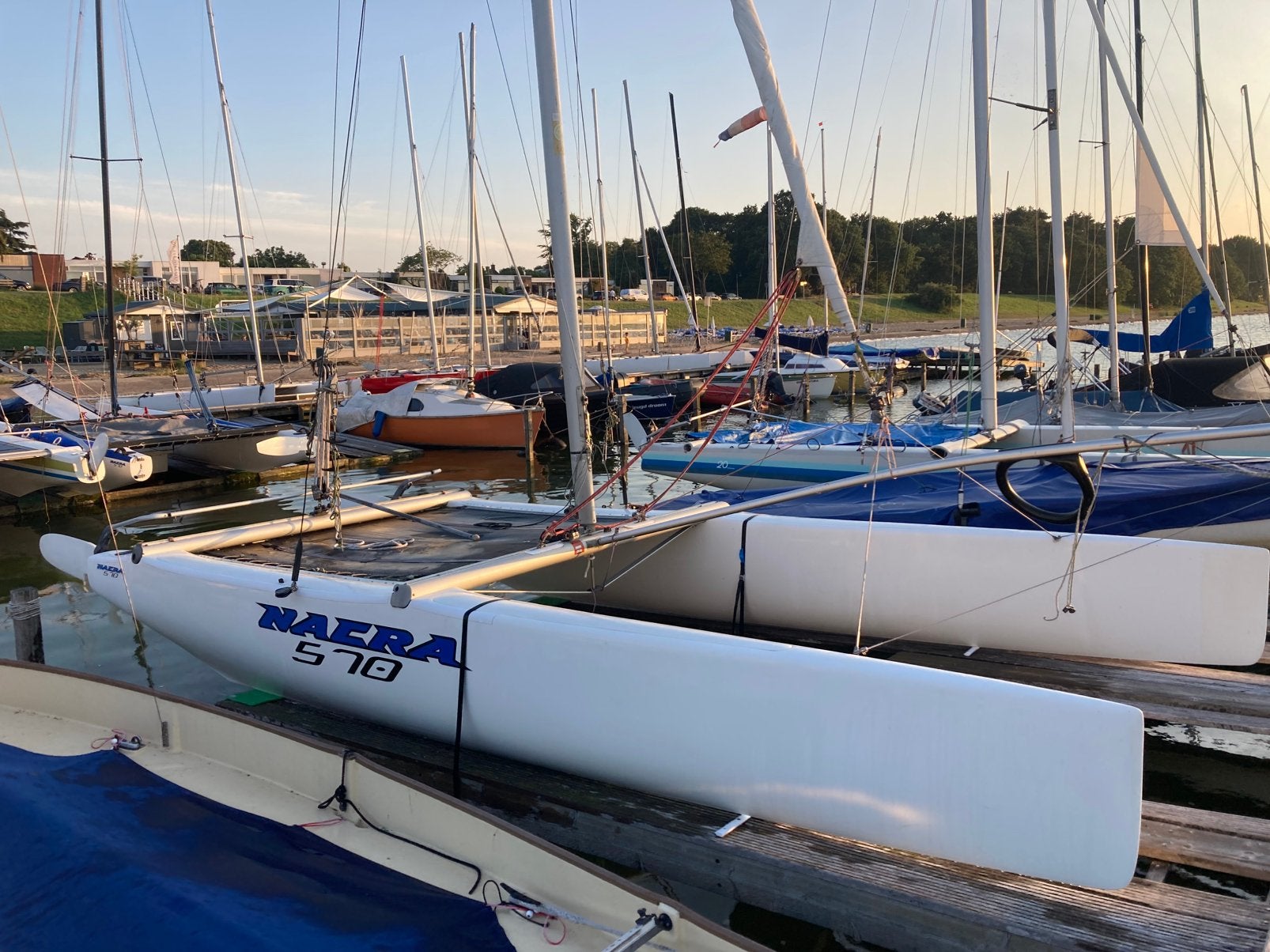 Narcra 570 catamaran, met gennaker en performance zeilen, Watersport en Boten, Ophalen, Gebruikt, Nacra