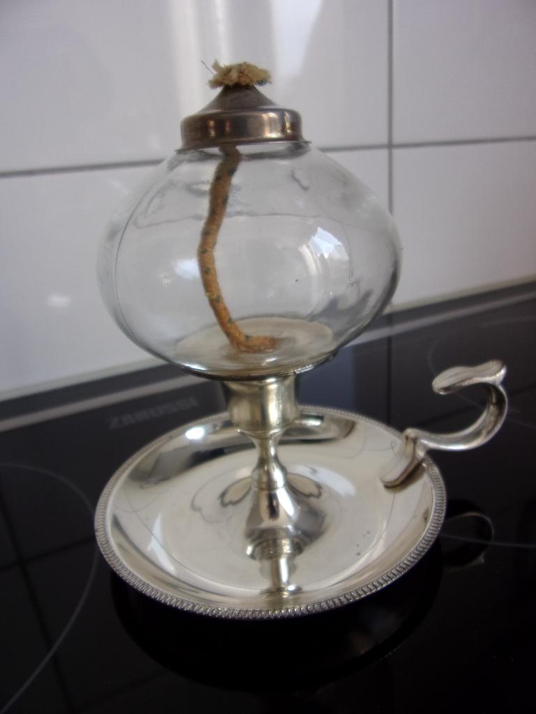 vintage zilverkleurige kandelaar of geur olielampje, Ophalen of Verzenden, Zo goed als nieuw, Overige materialen, Kandelaar