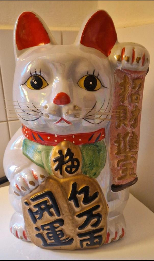 Maneki Neko gelukskat - 33,5 cm hoog, Gebruikt, Ophalen of Verzenden, Oosters, Wit