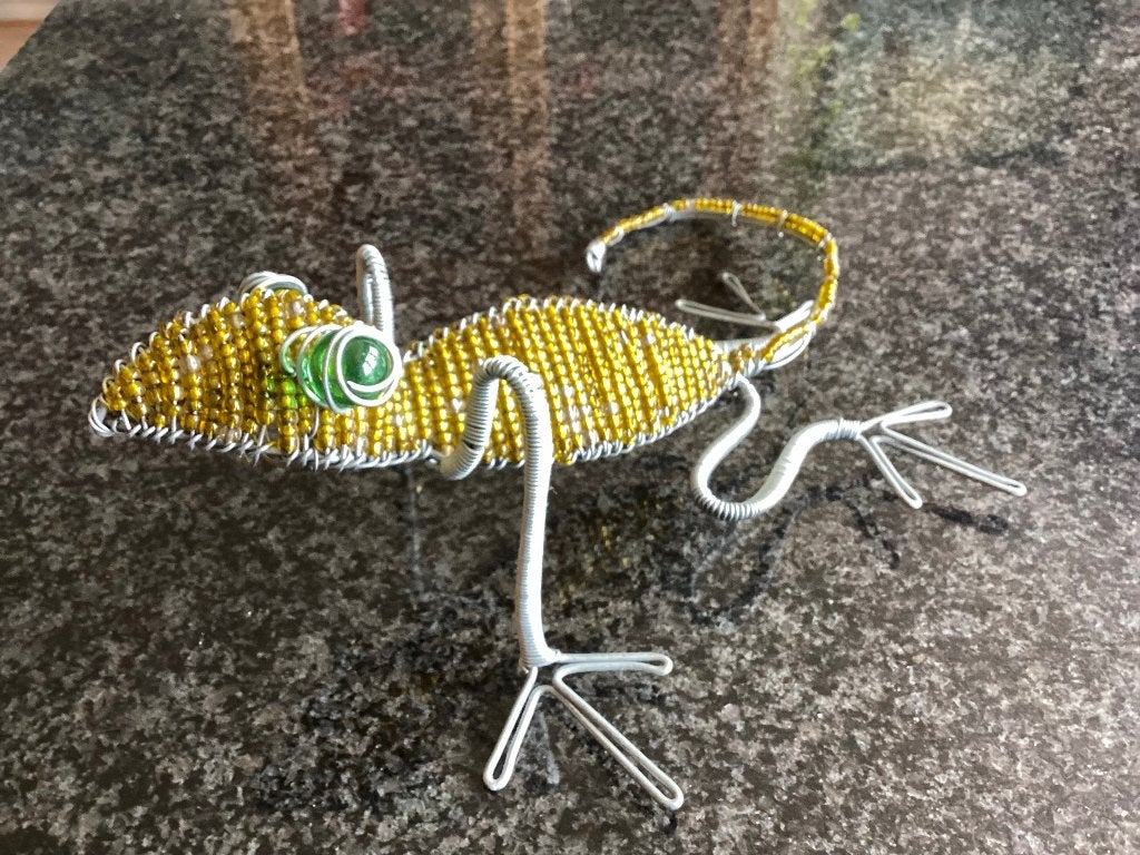 Beeld, hagedis, kralen, metaaldraad, handgemaakt, Afrika, Overige onderwerpen, 20 - 50 cm, Overige materialen, Overige stijlen