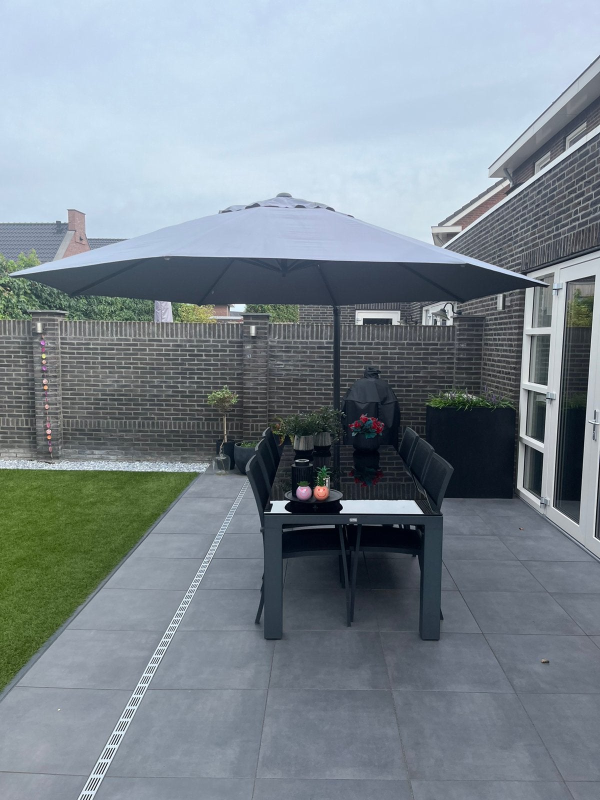 Complete tuinset van Life met Parasol., Ophalen, Gebruikt, Eettafel, 6 zitplaatsen