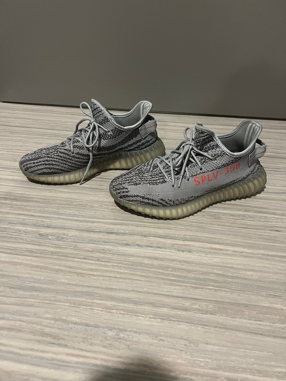 Adidas Yeezy Boost 350 V2 Beluga 2.0 - Maat 45, Ophalen, Gedragen, Overige kleuren, Sneakers of Gympen