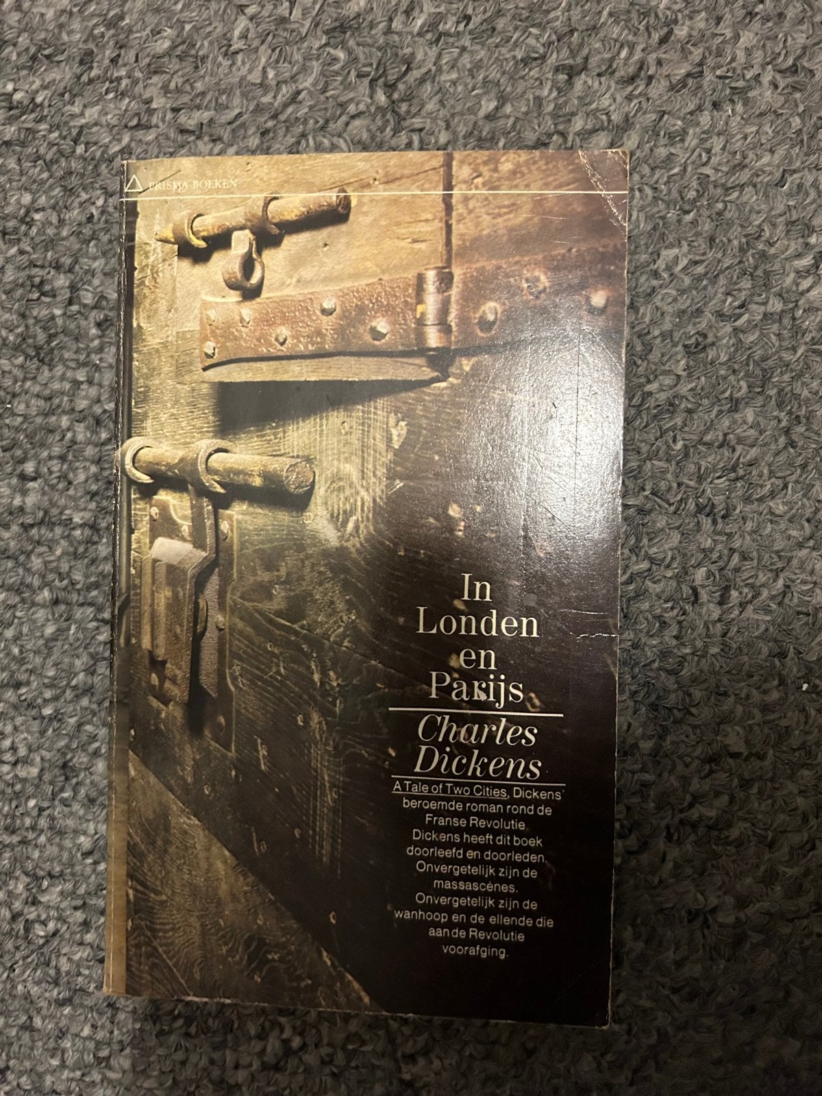 In Londen en Parijs - Charles Dickens (Prisma Boeken), Ophalen of Verzenden, Gelezen