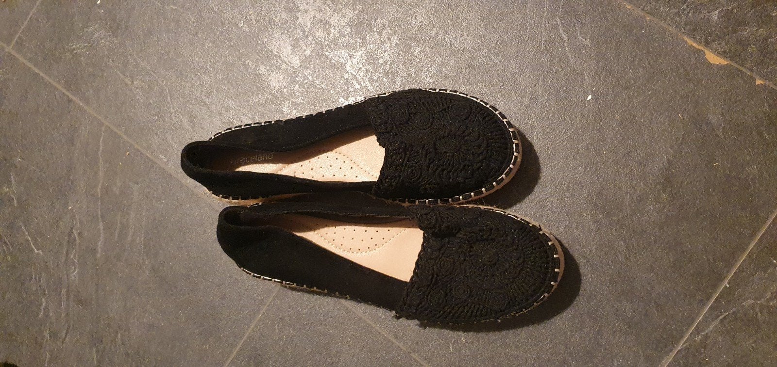 Zwarte espadrilles met kant - Maat 38, Kleding | Dames, Ophalen, Zo goed als nieuw, Zwart, Espadrilles of Moccasins