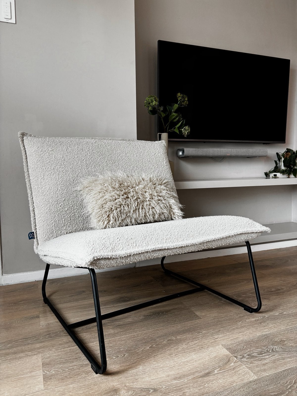 Bouclé fauteuil crème/teddy Home Stock extra breed, Huis en Inrichting, Ophalen, Zo goed als nieuw, 75 tot 100 cm