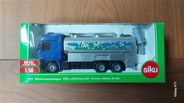 Siku 1939 Rijdende melk ontvangst Mercedes, Ophalen of Verzenden, Zo goed als nieuw, Bus of Vrachtwagen, SIKU