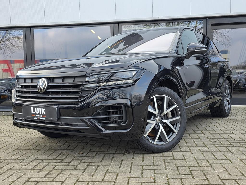 Volkswagen Touareg 3.0 TSi 4MOTION R + PANO DAK + LED + TREK, Auto's, Automaat, Gebruikt, 2995 cc, Zwart