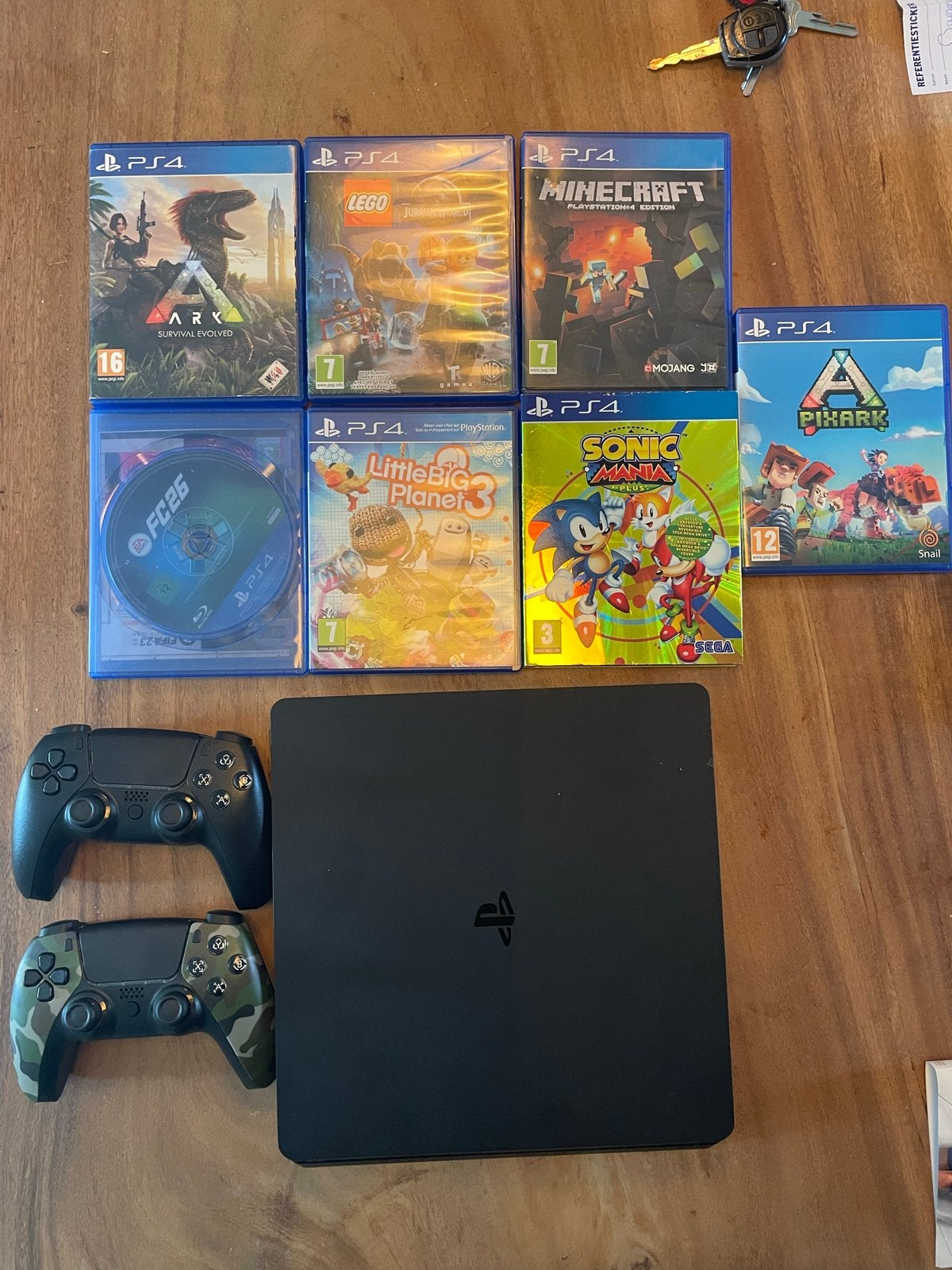 PS4 Slim met 2 controllers en 6 games, Met games, Met 2 controllers, Ophalen of Verzenden, Zo goed als nieuw