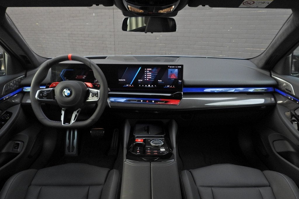 BMW 5 Serie Touring M5 / M Drive Professional / Trekhaak / B, 4395 cc, Leder, Hybride Elektrisch/Benzine, Stoelverwarming