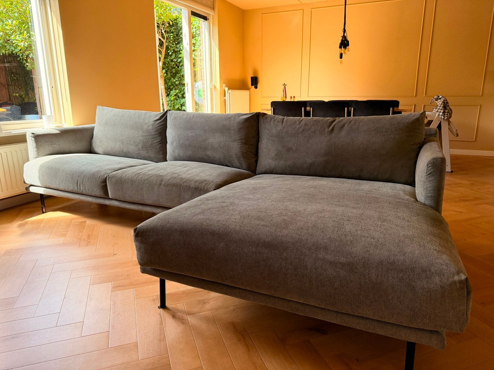 Bank met chaise longue grijs, Huis en Inrichting, Ophalen, 250 tot 300 cm, Gebruikt, Driepersoons