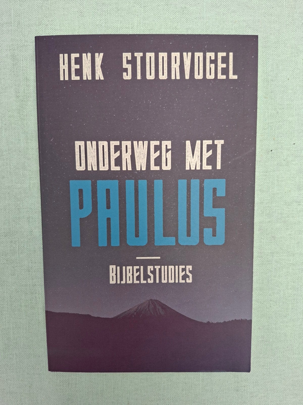 Onderweg met Paulus - Bijbelstudies door Henk Stoorvogel, Ophalen of Verzenden, Zo goed als nieuw