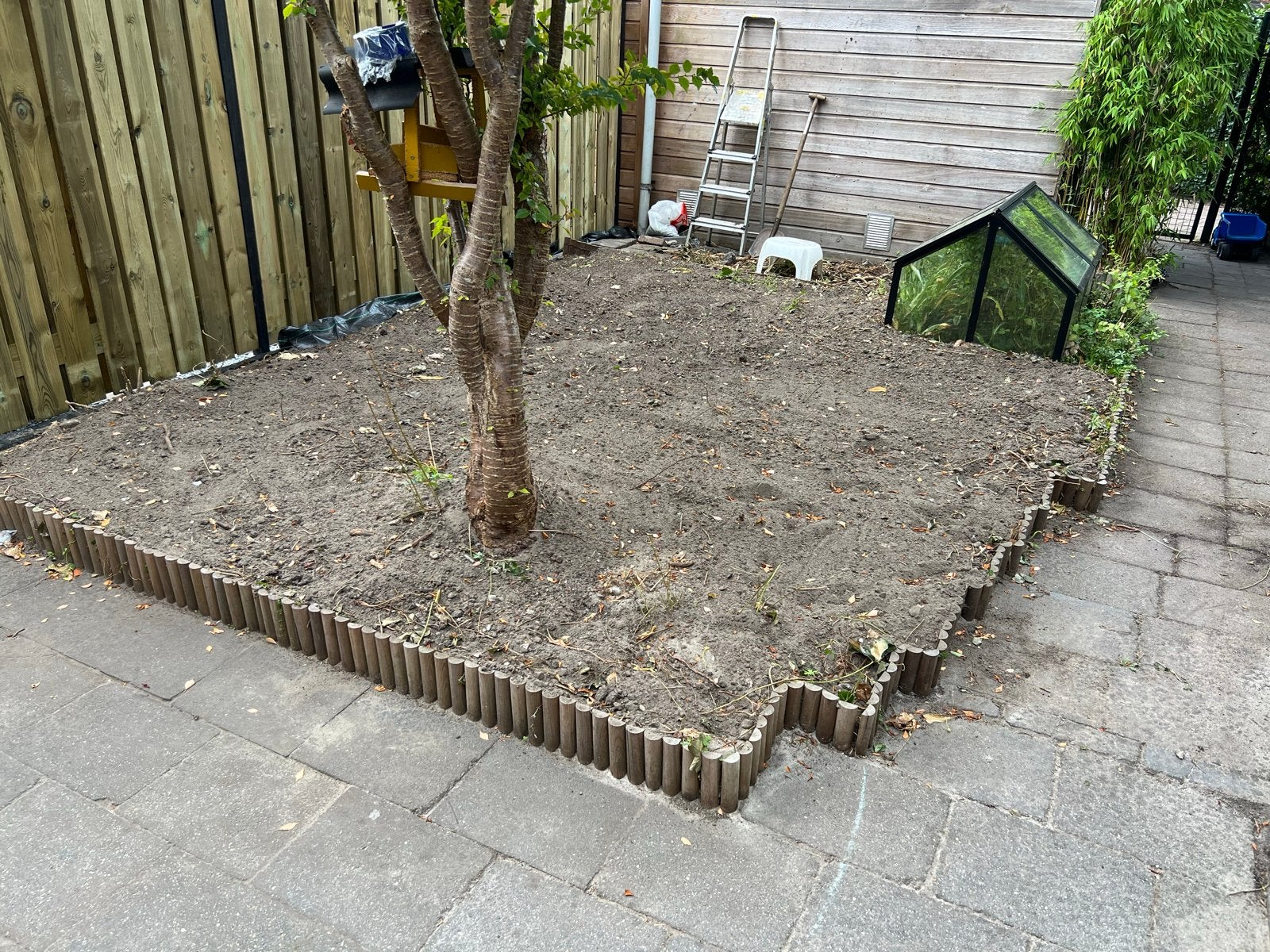Foto 2 van Gratis 3 kuub tuinaarde, inclusief uitgraven