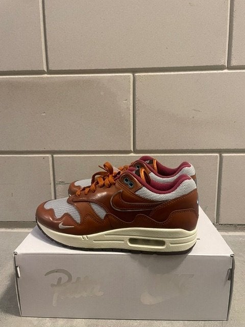 Nike Air Max 1 Patta Dark Russet EU 41 Nieuw, Kleding | Heren, Schoenen, Bruin, Nike, Nieuw, Ophalen of Verzenden