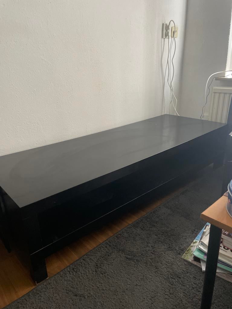 Strak zwart tv-meubel met opbergruimte, Zwart, Tweepersoons, Zo goed als nieuw, 140 cm