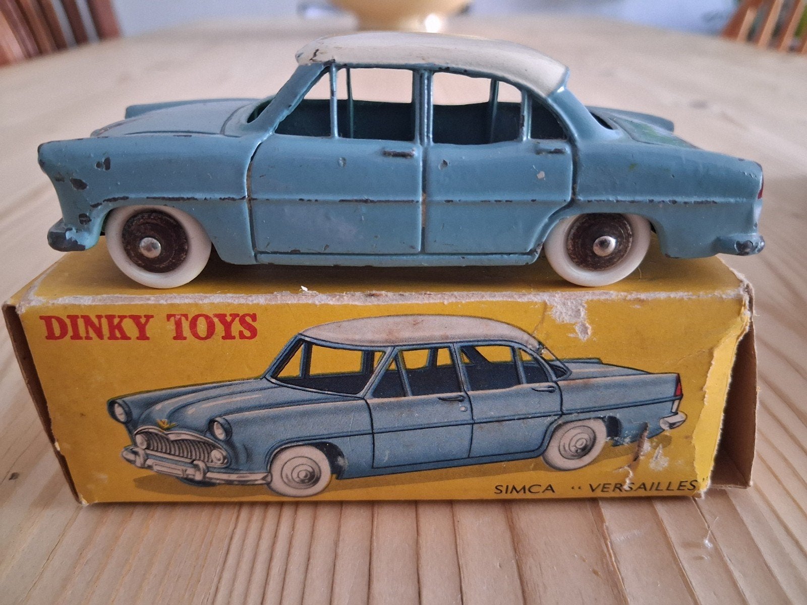 Dinky Toys Simca Versailles 24Z, Ophalen of Verzenden, Zo goed als nieuw, Auto, Dinky Toys