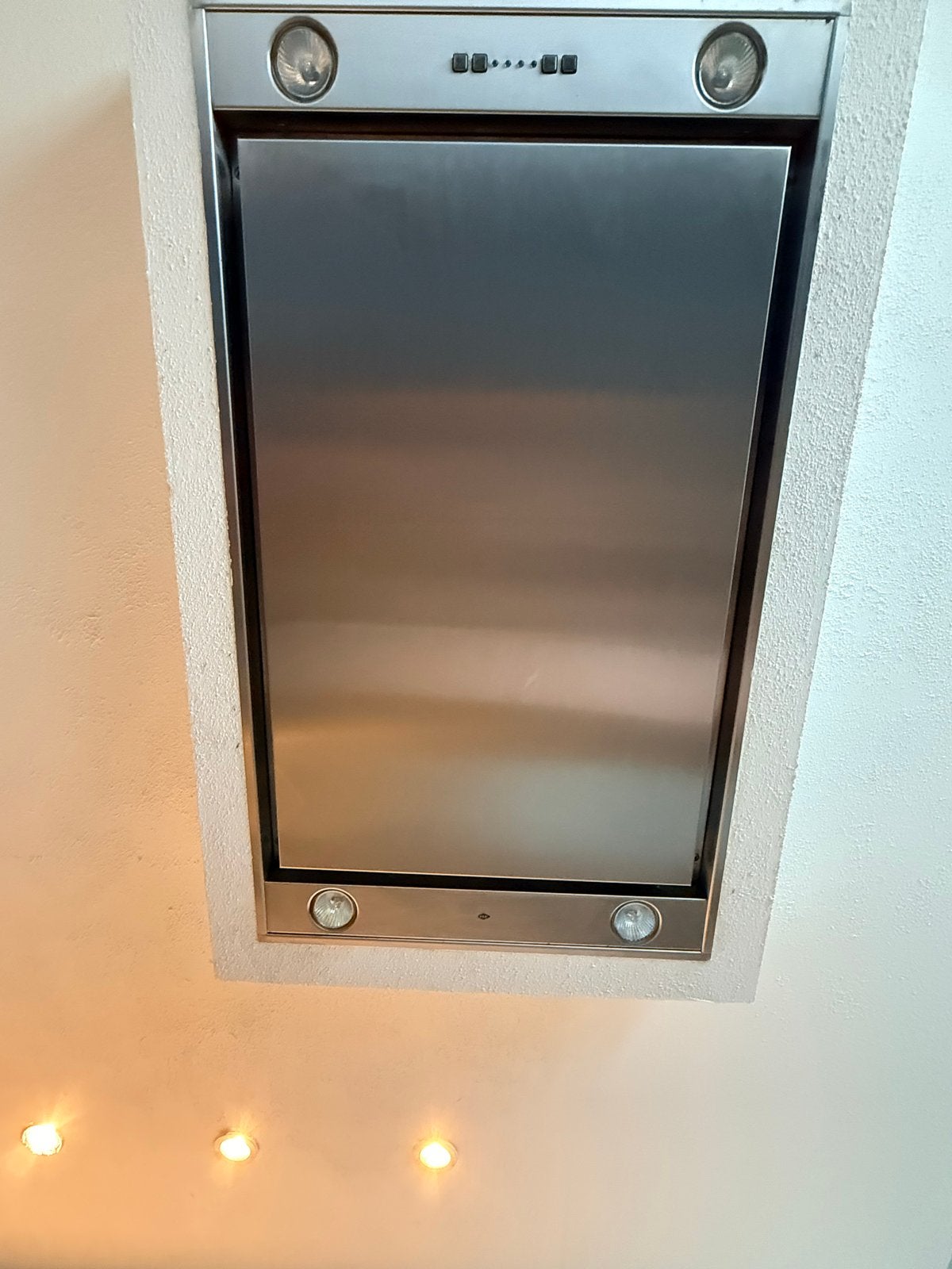Foto 14 van Moderne U-keuken met inbouwapparatuur