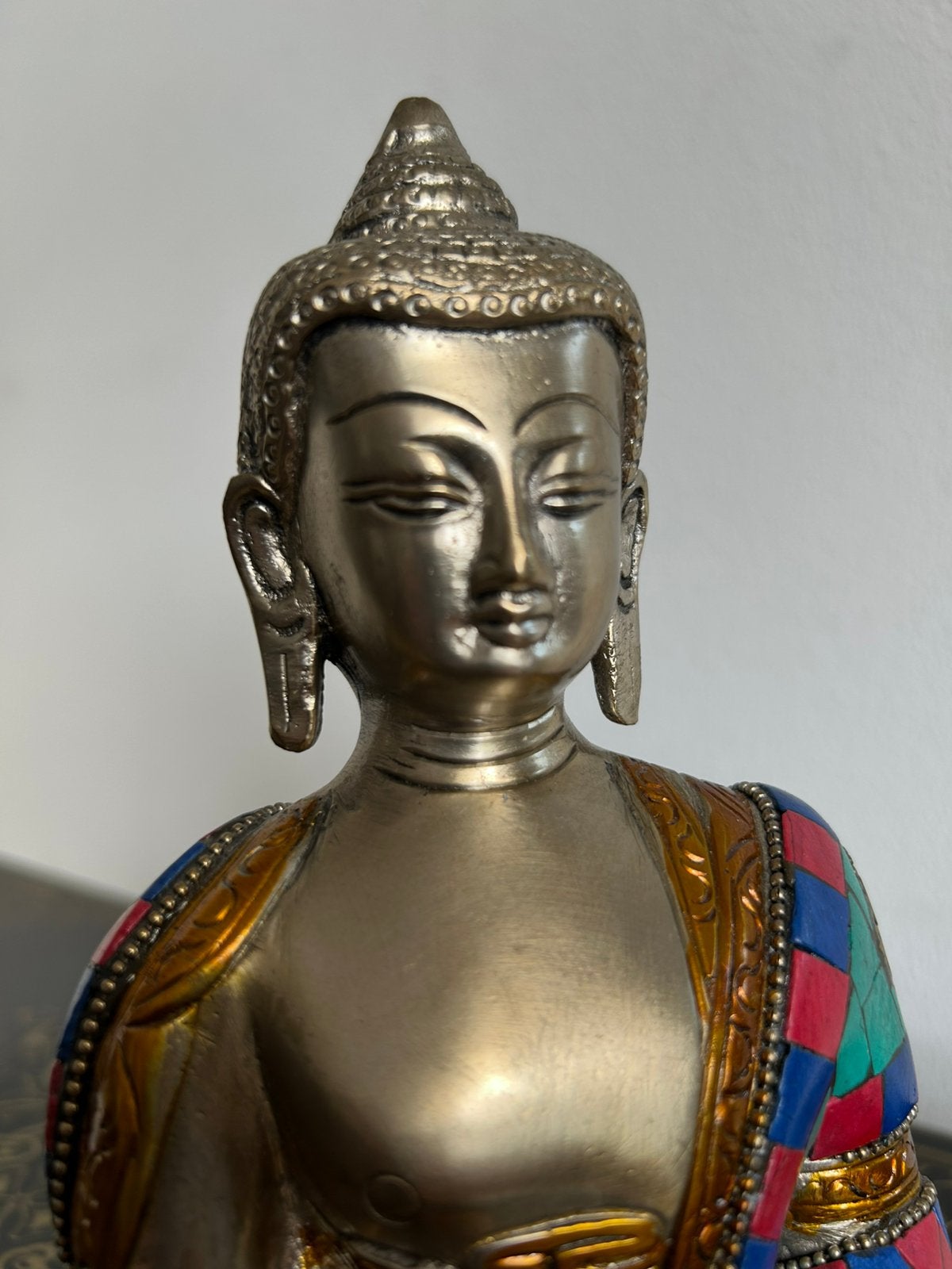Bronzen Boeddhabeeld met stonework gewaad, Ophalen of Verzenden
