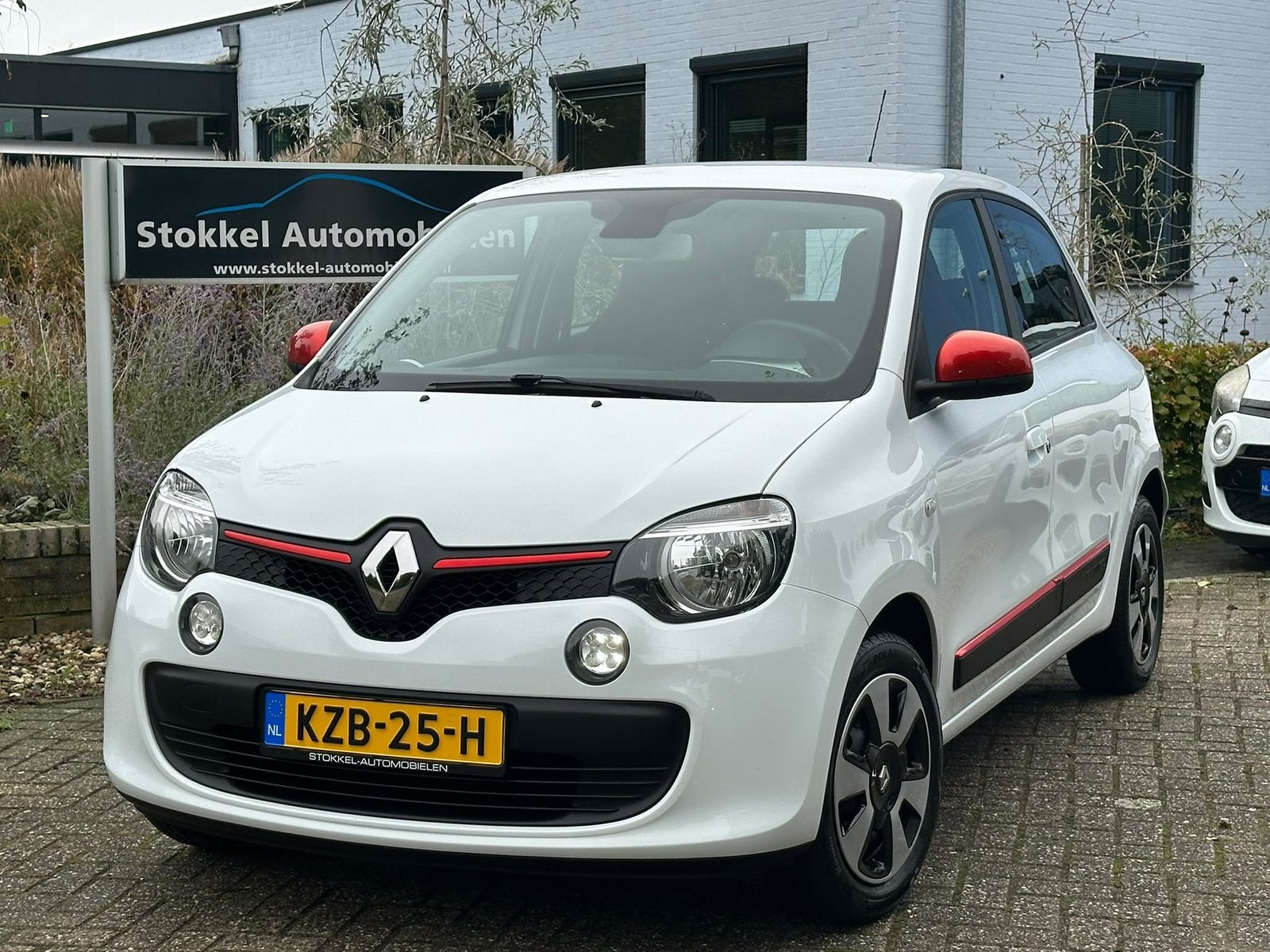 Renault Twingo 1.0 Dynamique  SCe 70pk S&S ✅96 dkm lage km, Auto's, Zwart, 840 kg, 4 stoelen, Wit