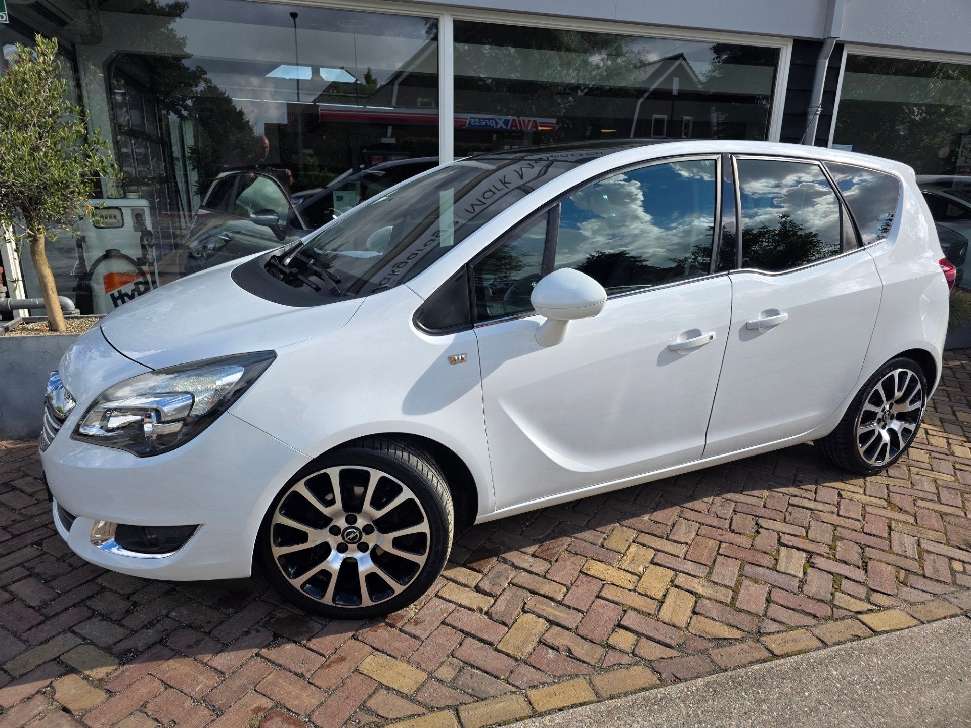 Opel Meriva 1.4 Turbo Cosmo,leuke kleurstelling,leder, Voorwielaandrijving, Gebruikt, 4 cilinders, Wit