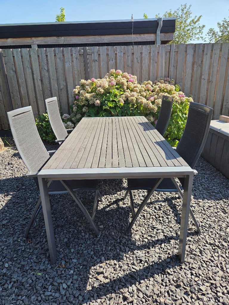 Grote Tuintafel 2.18 x 1.00 plus Vier Inklapbare Stoelen, Tuin en Terras, Ophalen, Gebruikt, Rechthoekig, Aluminium