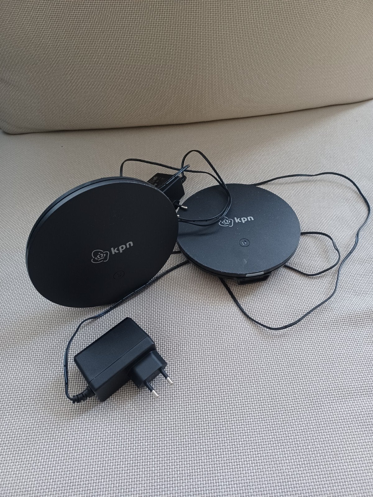 KPN SuperWifi punten (2 stuks) met adapter, Computers en Software, WiFi-versterkers, Ophalen of Verzenden, Zo goed als nieuw, KPN