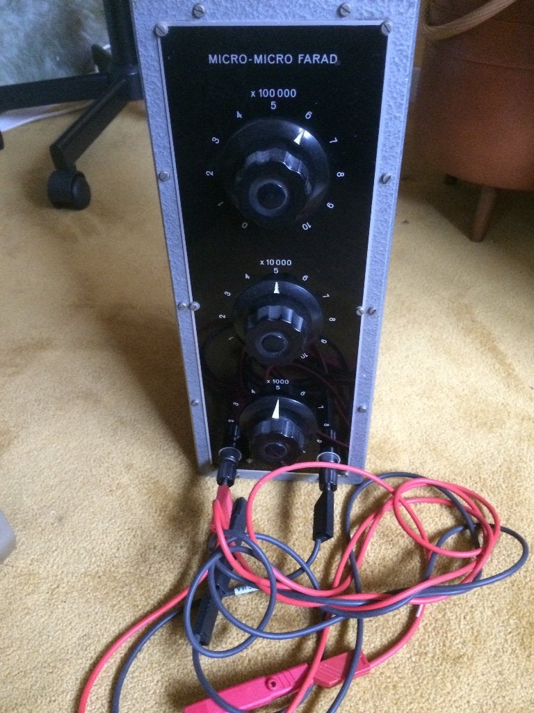 Philips Micro-Micro Farad. Vintage., Ophalen of Verzenden, Gebruikt, Overige meters