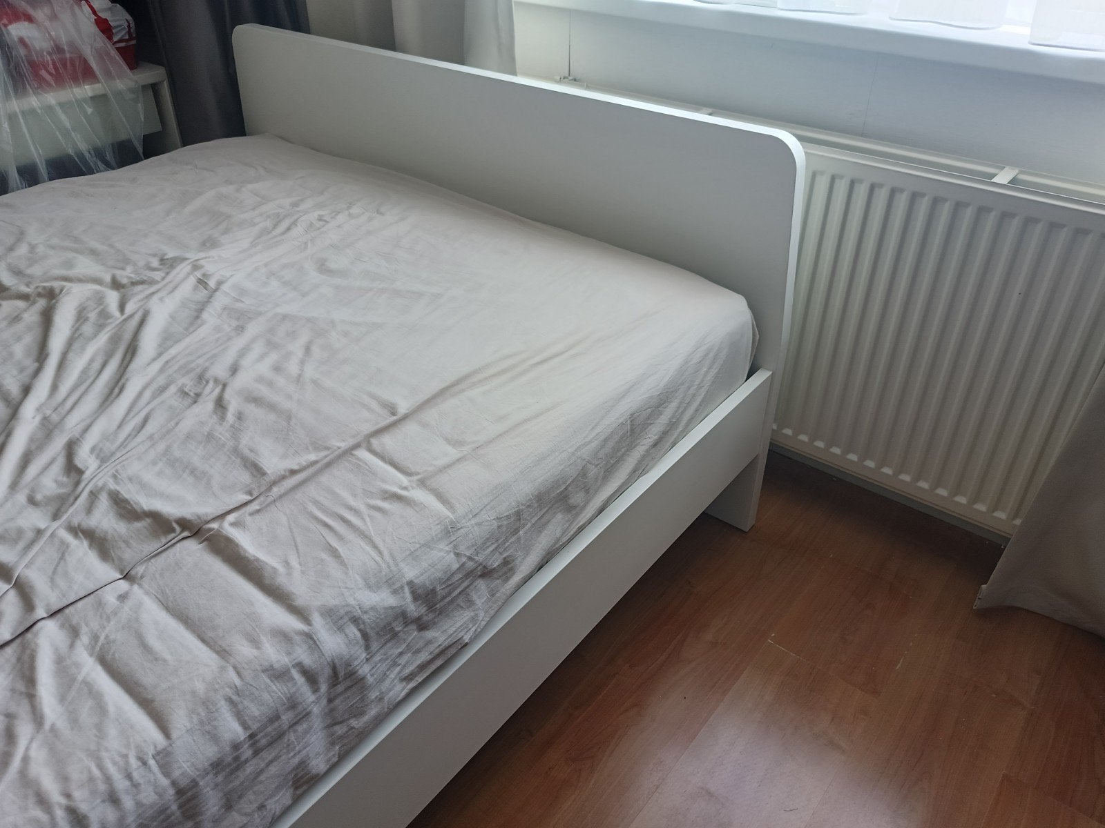 IKEA Bed 140x200 met matras en lattenbodem, Ophalen