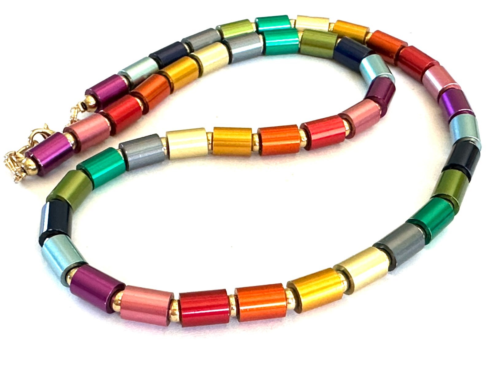 Aluminium vintage gekleurde staafjes ketting, Verzenden, Gebruikt, Overige kleuren, Overige materialen