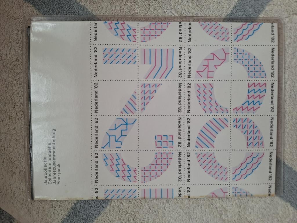 Postzegels jaarcollectie 1982 met supplement., Postzegels en Munten, Ophalen of Verzenden