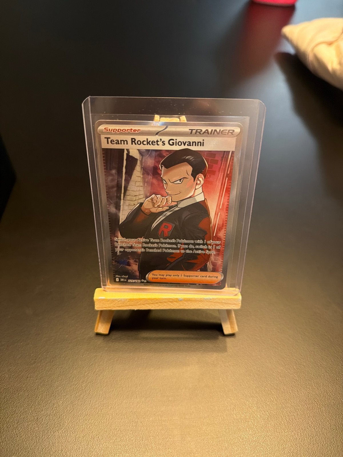 Team Rocket's Giovanni Supporter Trainer 225:182, Ophalen of Verzenden, Zo goed als nieuw, Losse kaart