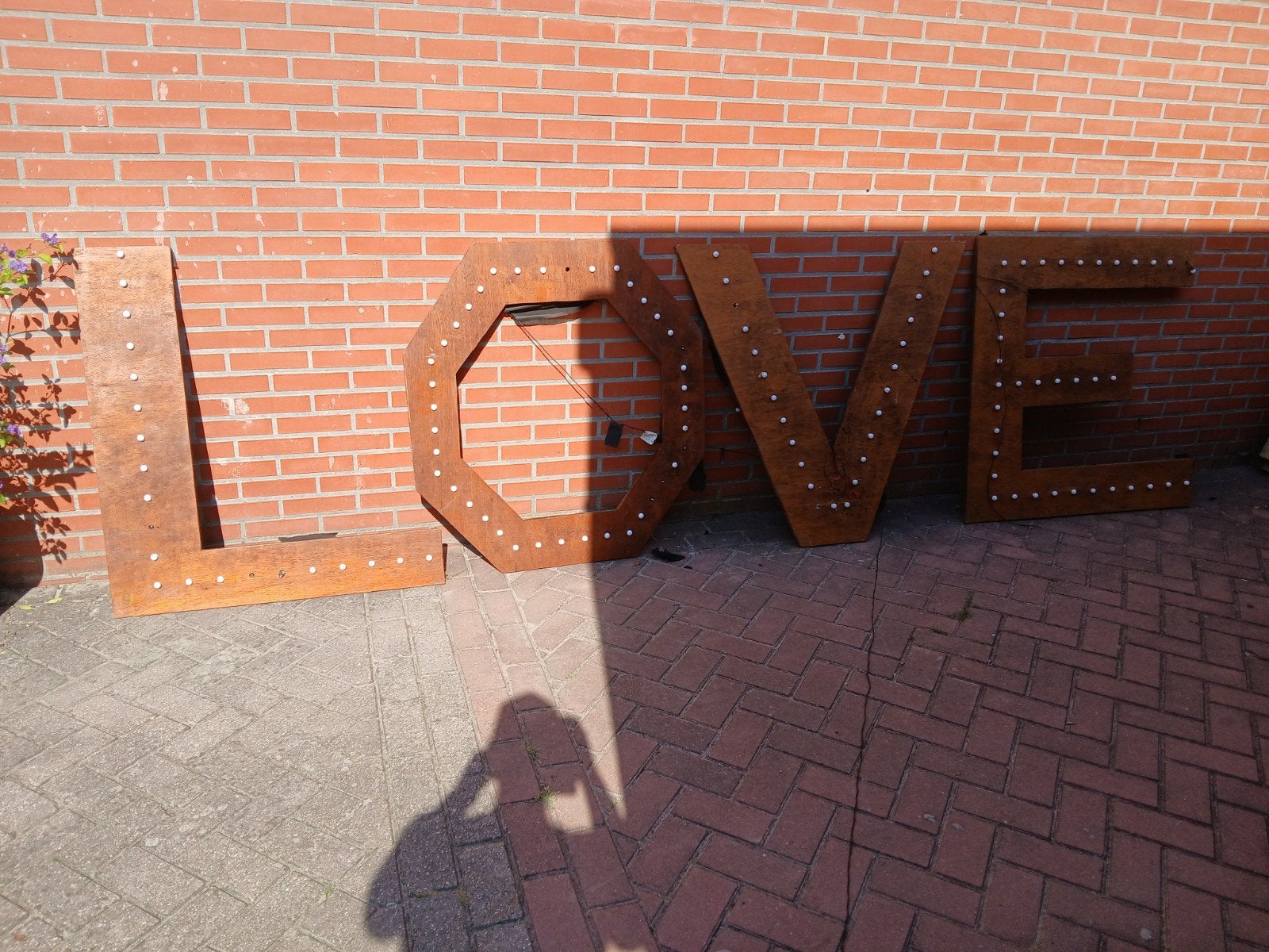 LOVE letters met verlichting, Ophalen, Gebruikt, Bruin, Hout