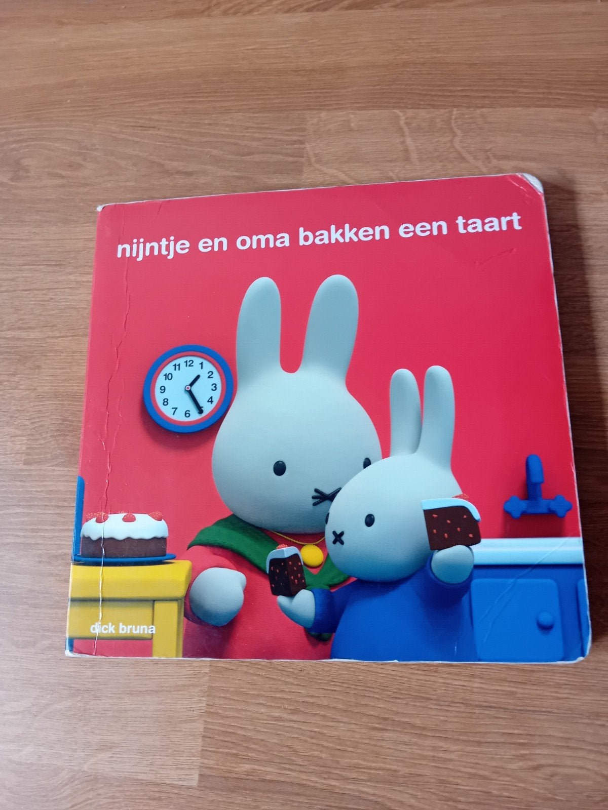 Nijntje en Oma Bakken een Taart - Dick Bruna, Gelezen, Fictie algemeen, Jongen of Meisje, Ophalen of Verzenden
