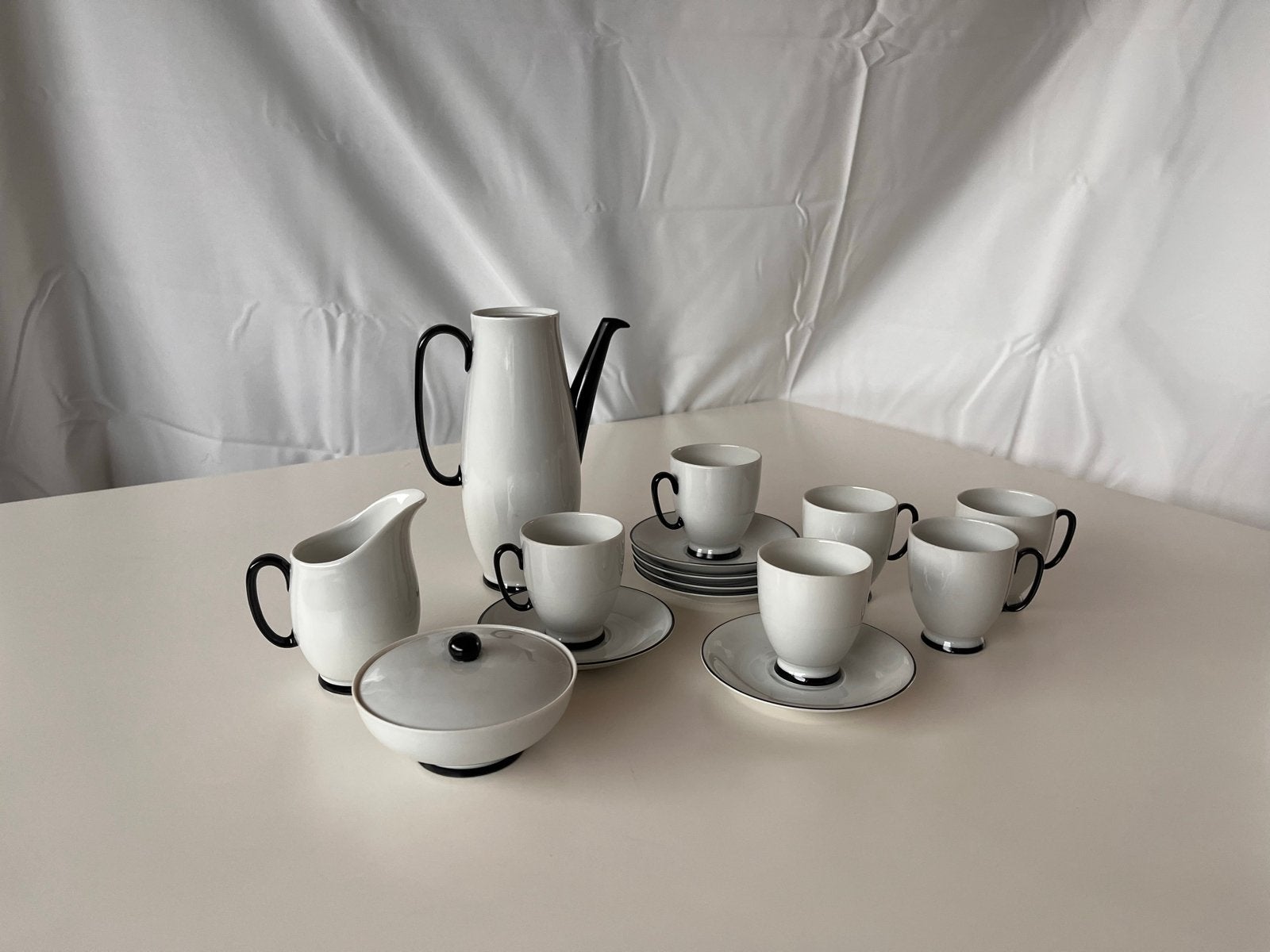 Vintage Select servies wit met zwart (bellefroid mosa), Ophalen