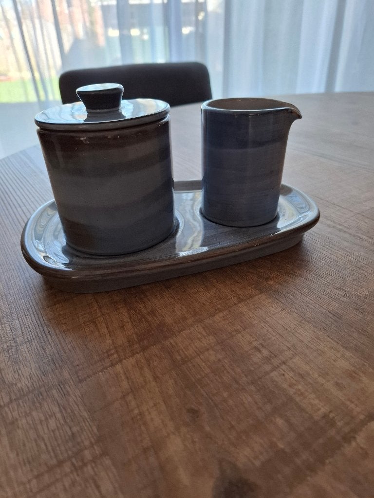Volendams aardewerk blauw roomstel, Ophalen