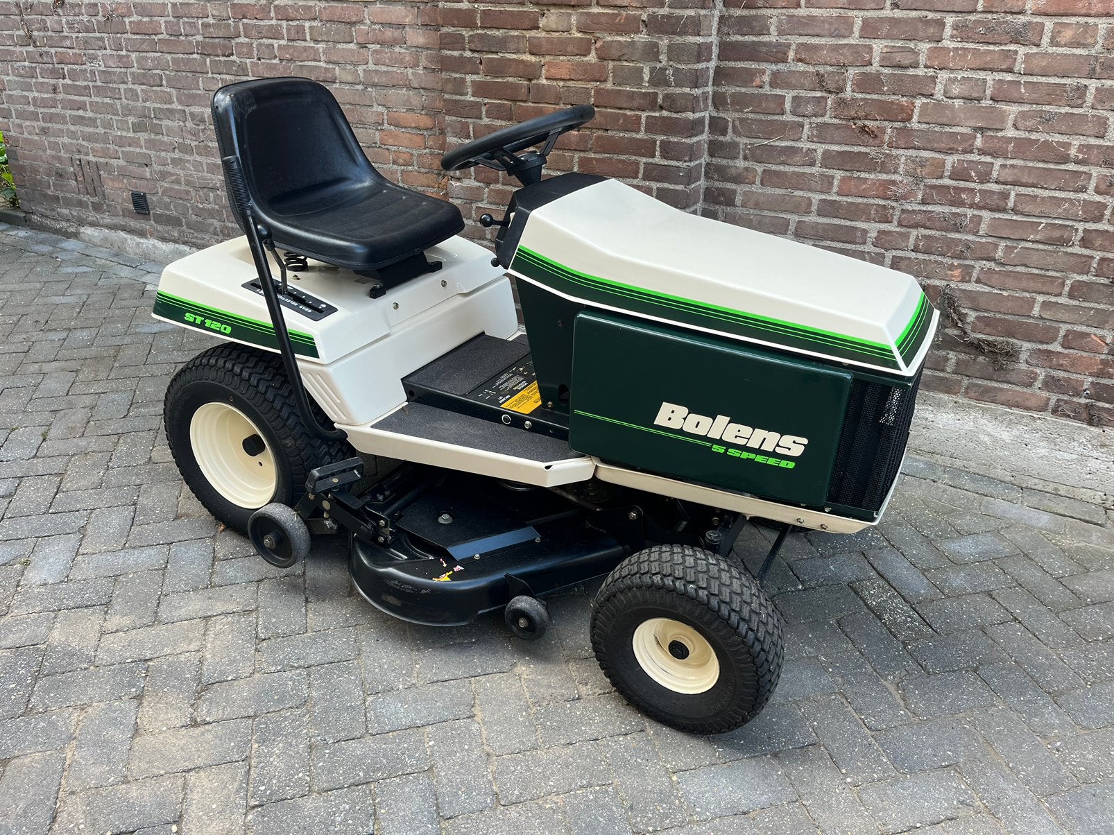 Bolens ST120, Tuin en Terras, Zitmaaiers, Ophalen, Zo goed als nieuw, Versnellingen, 90 tot 120 cm
