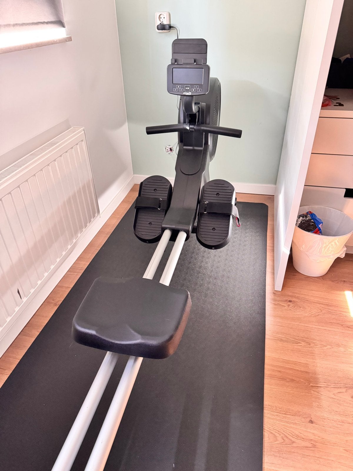 Virtufit Roeitrainer Elite Air Magnetic met iPad houder