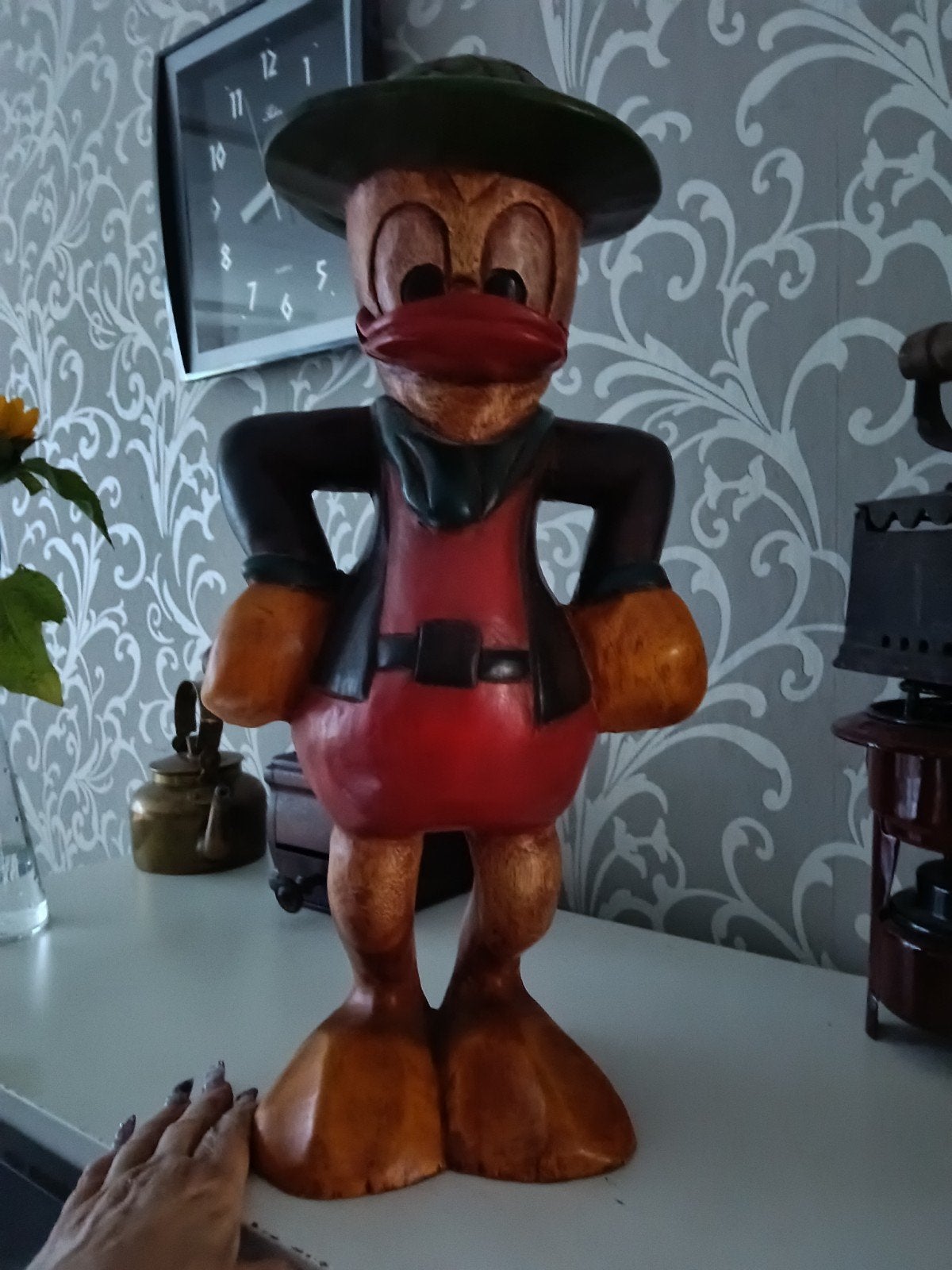 Uniek Houten beeld Donald Duck Safari, Overige onderwerpen, Handgemaakt, Ophalen of Verzenden, 20 - 50 cm