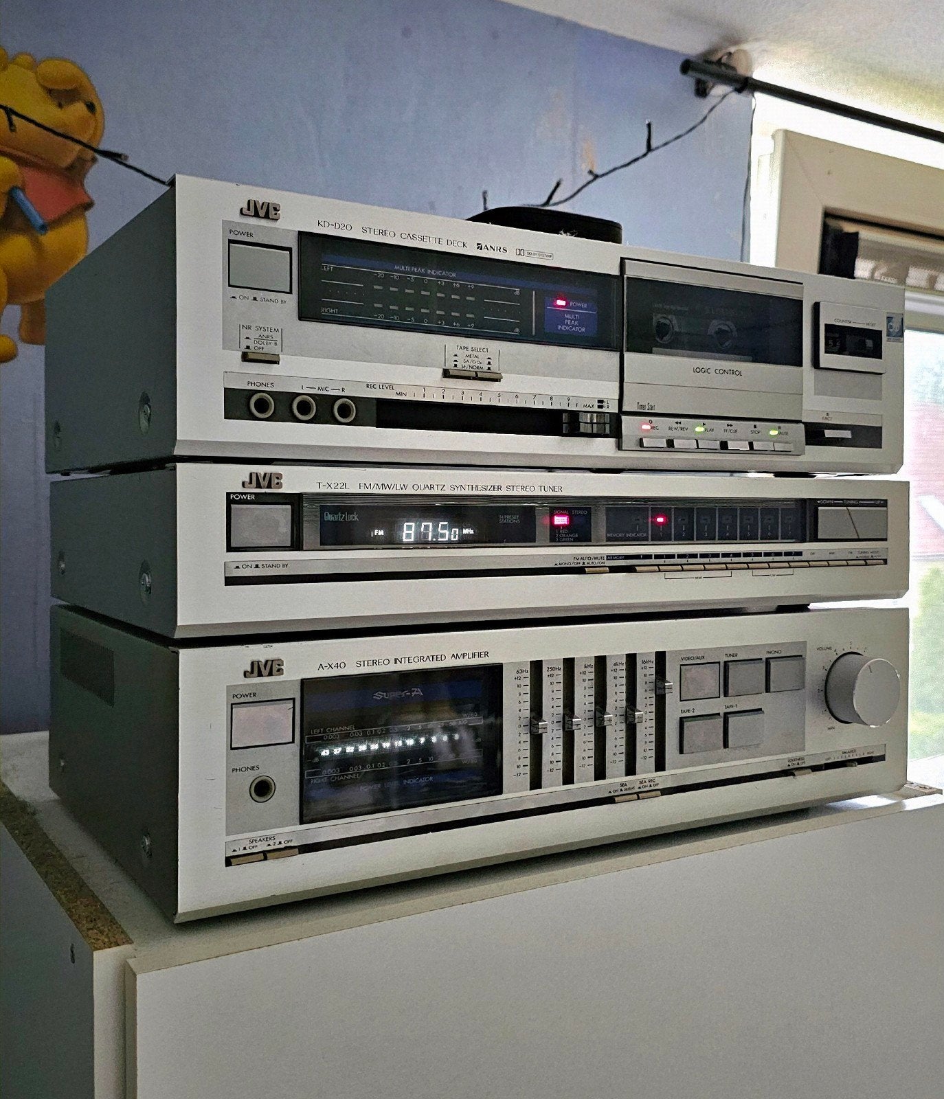 Een JVC audio set uit 1983., Ophalen, JVC