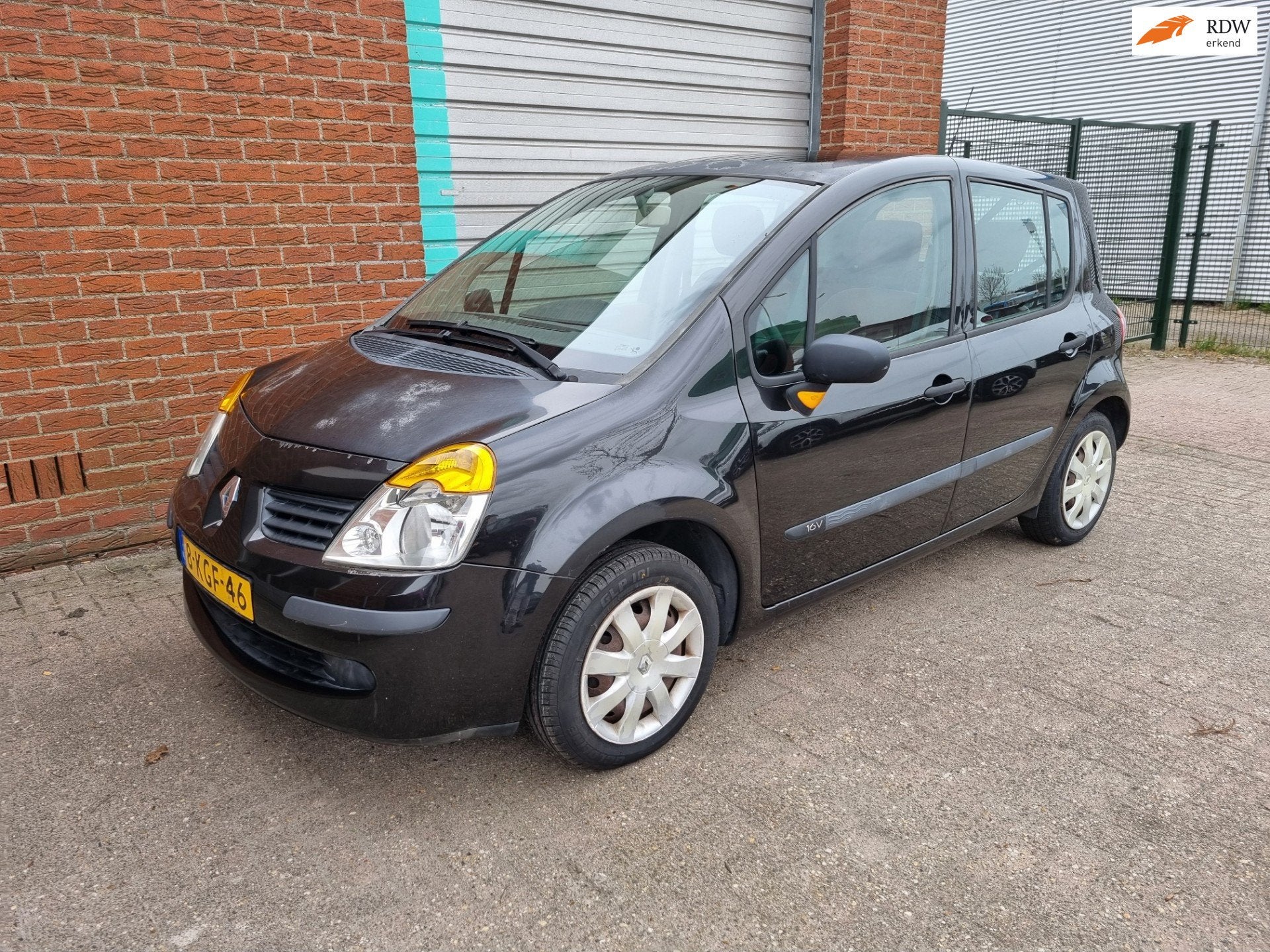 Renault Modus 1.2-16V Authentique Comfort Bj:2005, Voorwielaandrijving, Gebruikt, 4 cilinders, 1095 kg