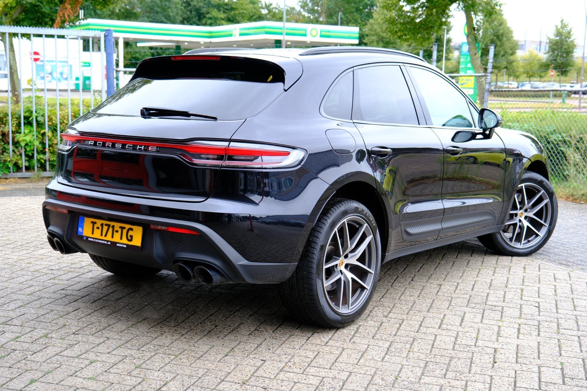 Foto 3 van Porsche Macan 2.0 AWD Aut. Pano|Leder|BOSE|Cam|20"LMV