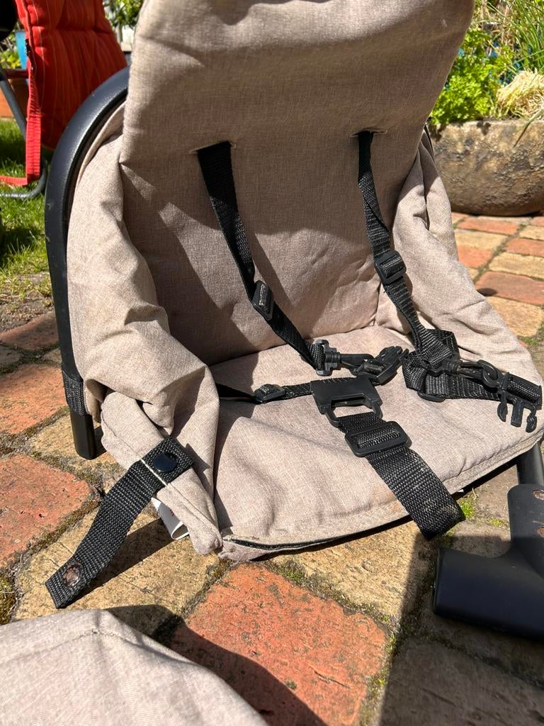 Topmark Hangstoeltje meeneem kinderstoel baby, Kinderen en Baby's, Kinderstoelen, Ophalen, Zo goed als nieuw, Overige typen