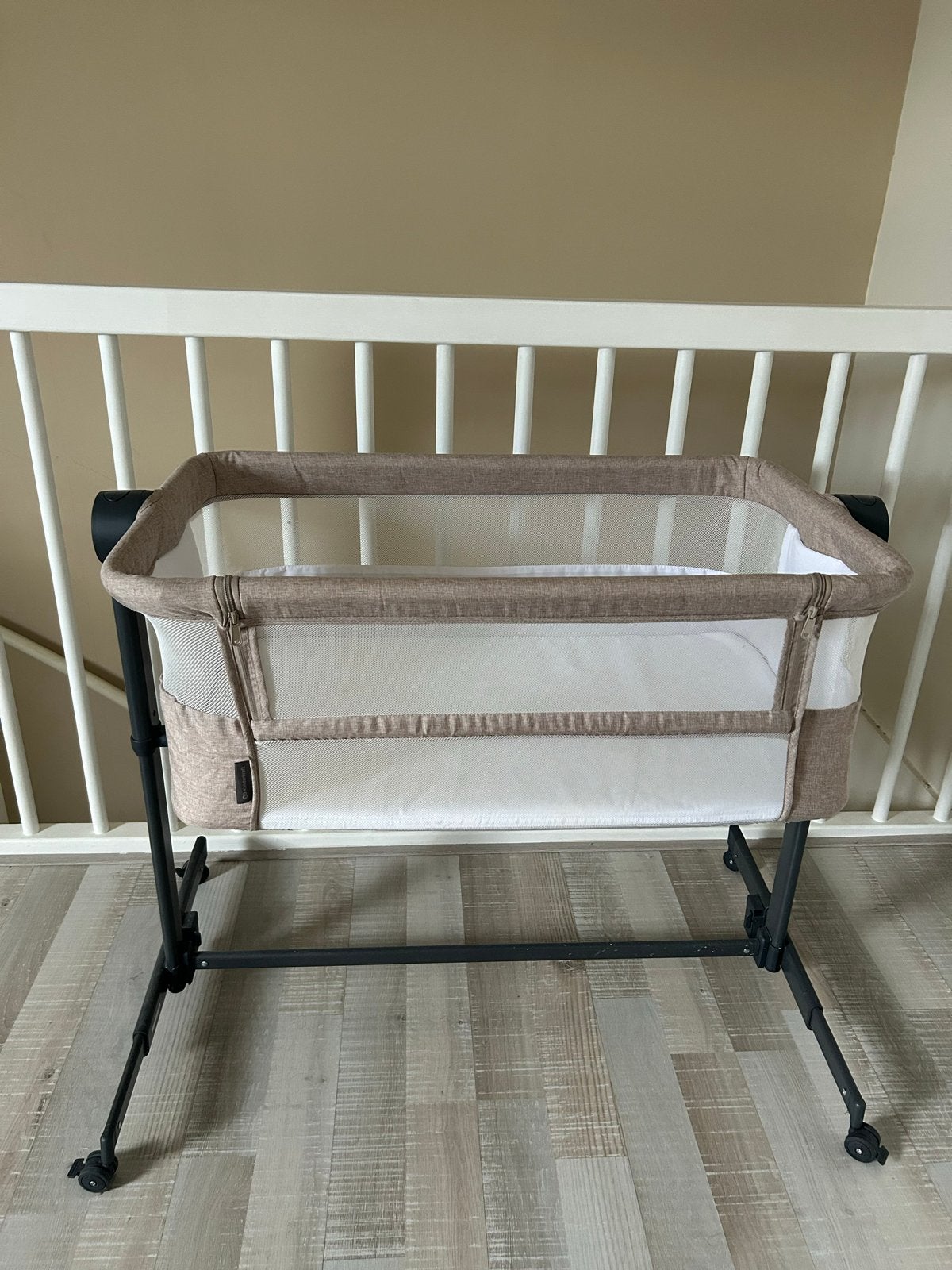 Co sleeper beige Kinderkraft- Zo goed als nieuw, Ophalen, Zo goed als nieuw, Wieg