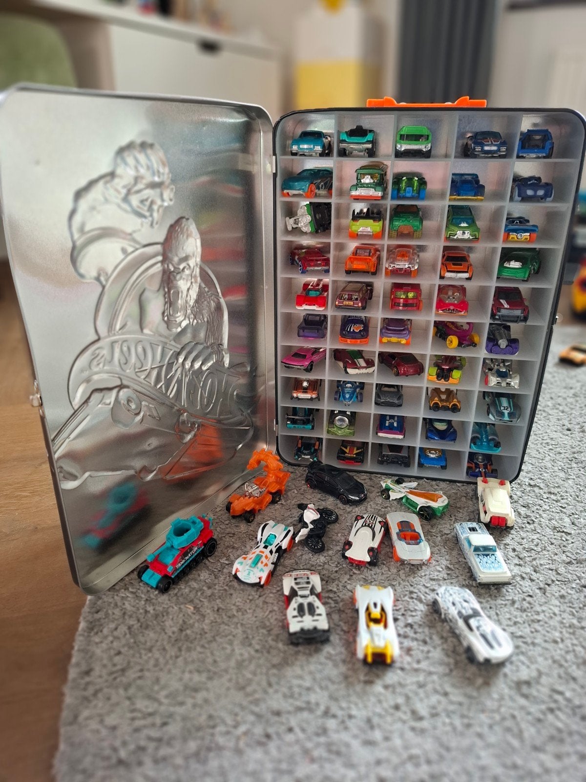 veel hotwheels auto's en opbergkoffer, Ophalen